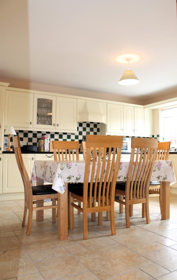 24 Rathfort Crescent 6 of 20