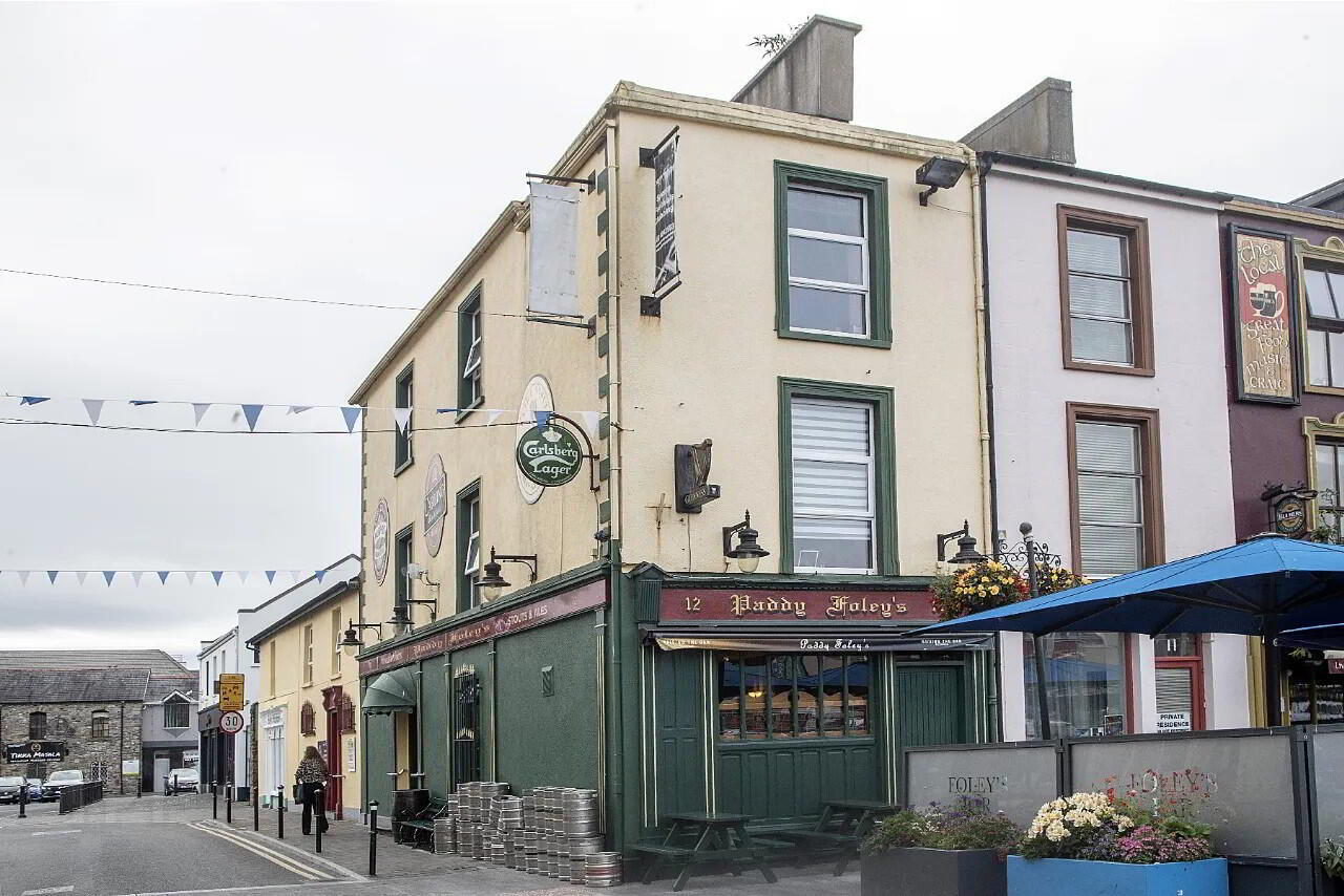 Paddy Foley's, 12 Grattan Square 1 of 28