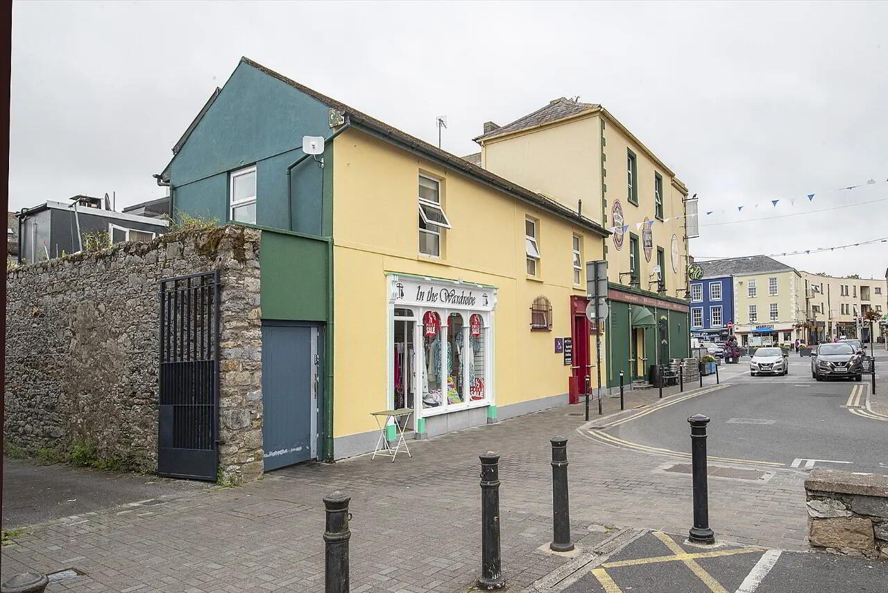 Paddy Foley's, 12 Grattan Square 13 of 28
