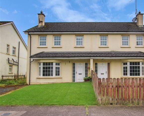 10 Scotshouse Close 1 of 2