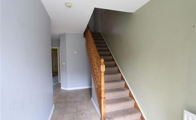 10 Scotshouse Close 7 of 14