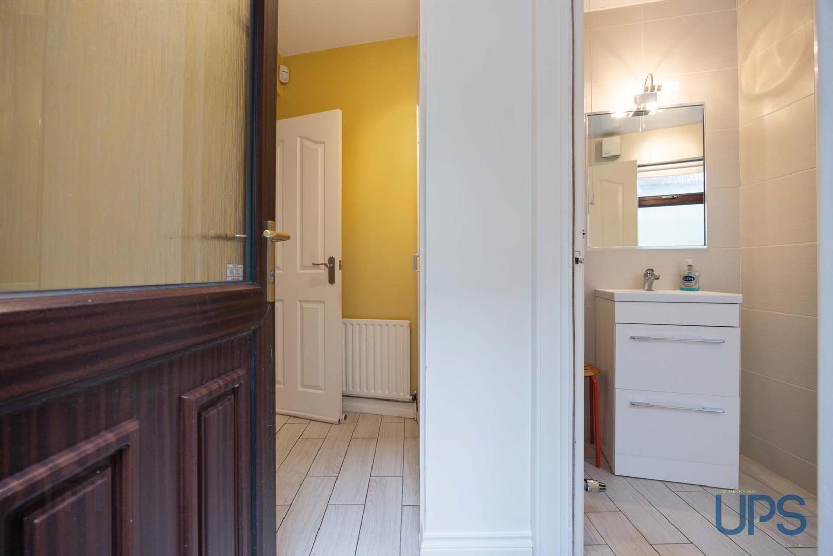 6 Iveagh Crescent 13 of 23