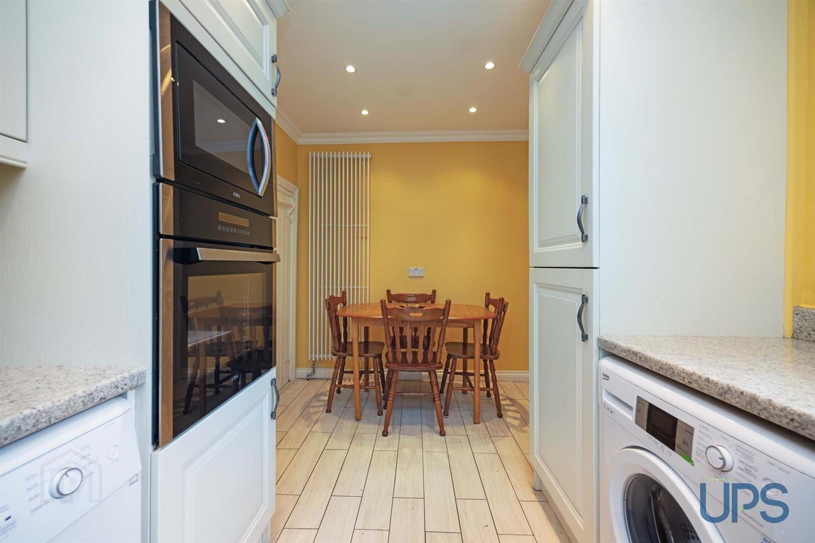 6 Iveagh Crescent 10 of 23