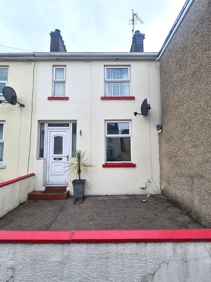 Roulston Avenue 1 of 9