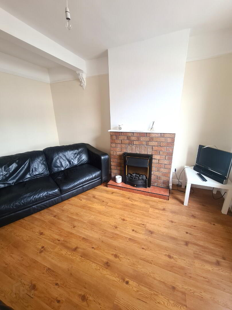 Roulston Avenue 2 of 9