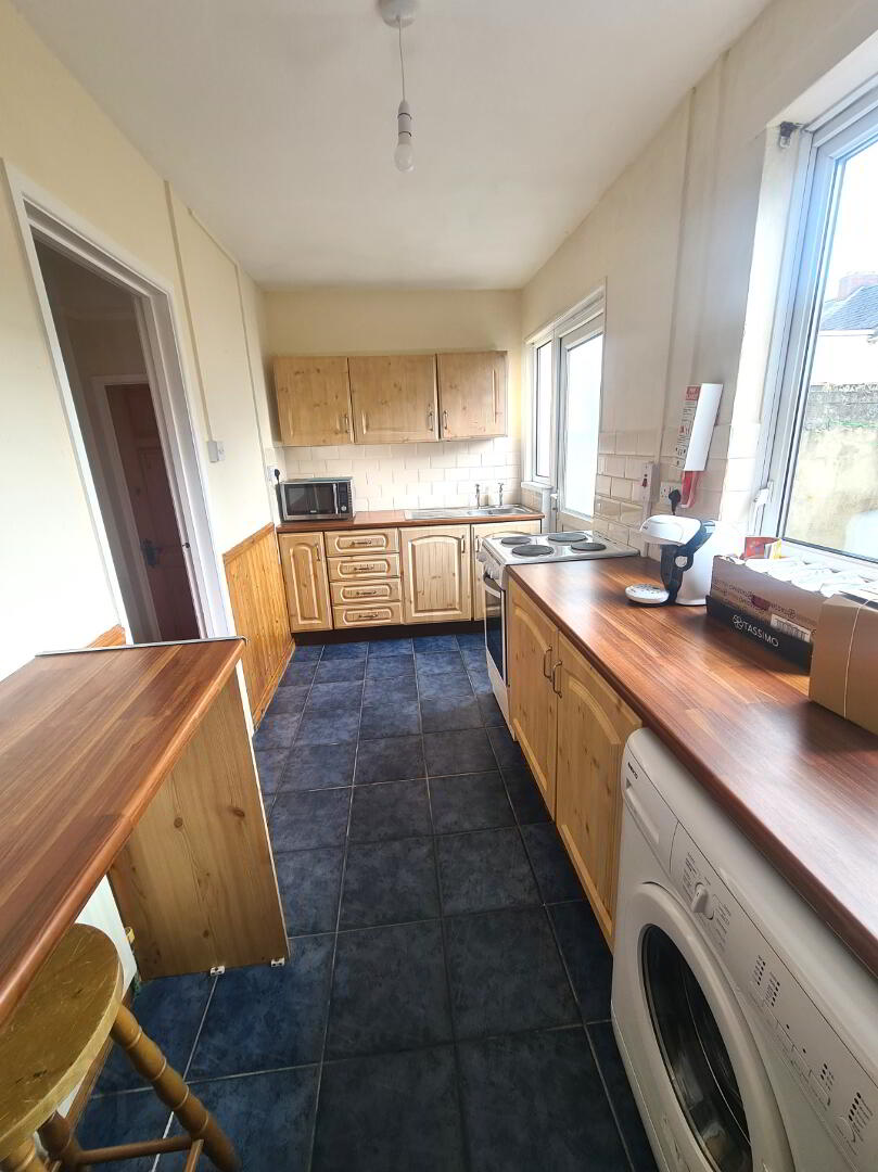 Roulston Avenue 4 of 9