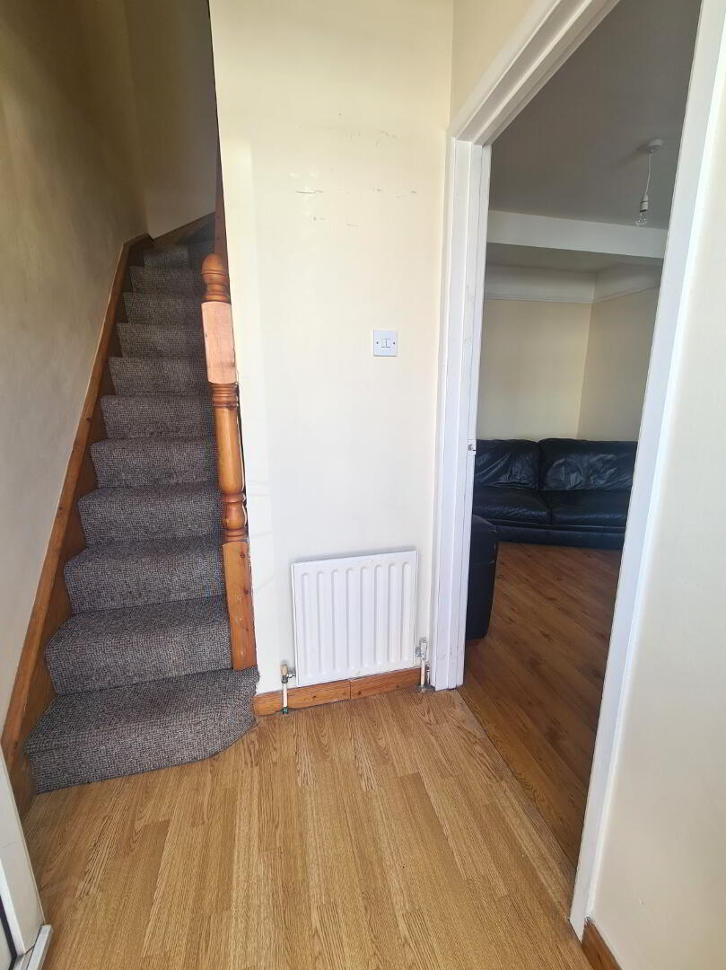 Roulston Avenue 5 of 9