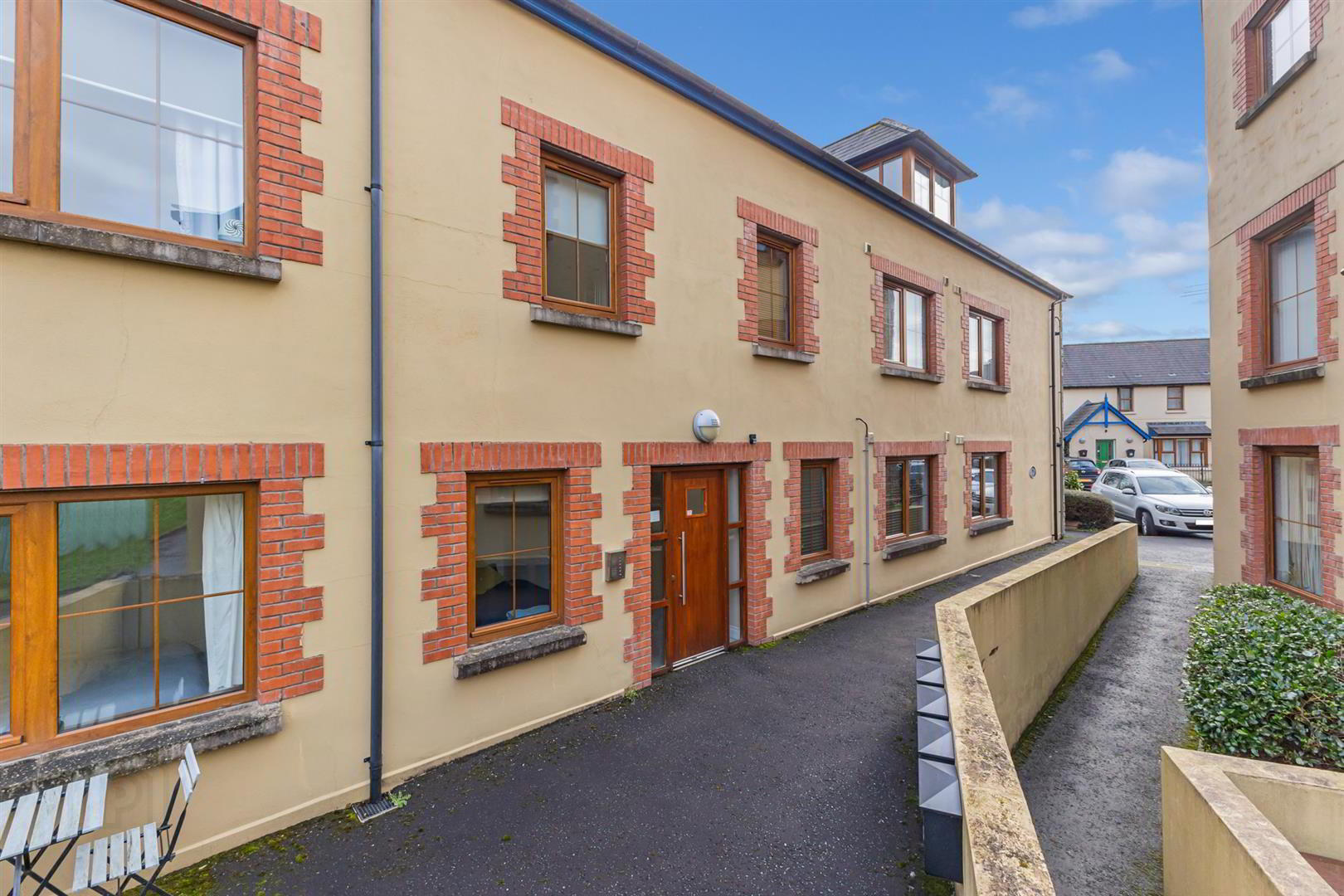 property description image