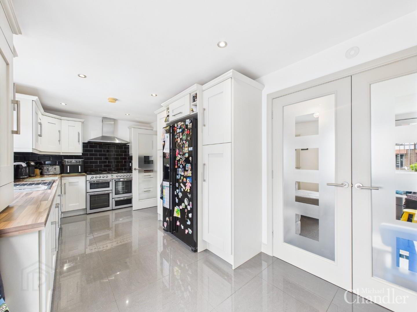 47 Winchester Road 5 of 16