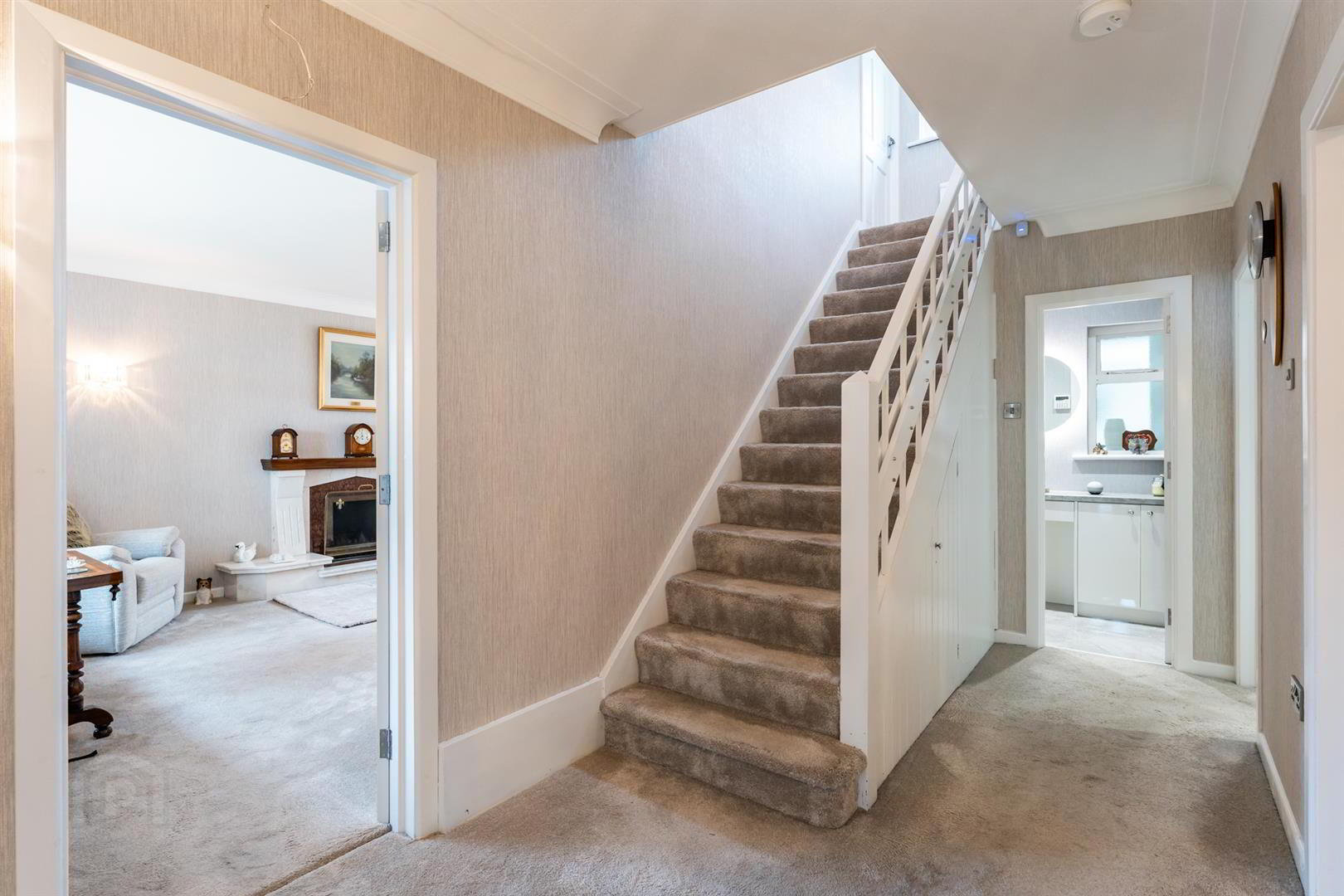 3 Willowbank Crescent 5 of 39