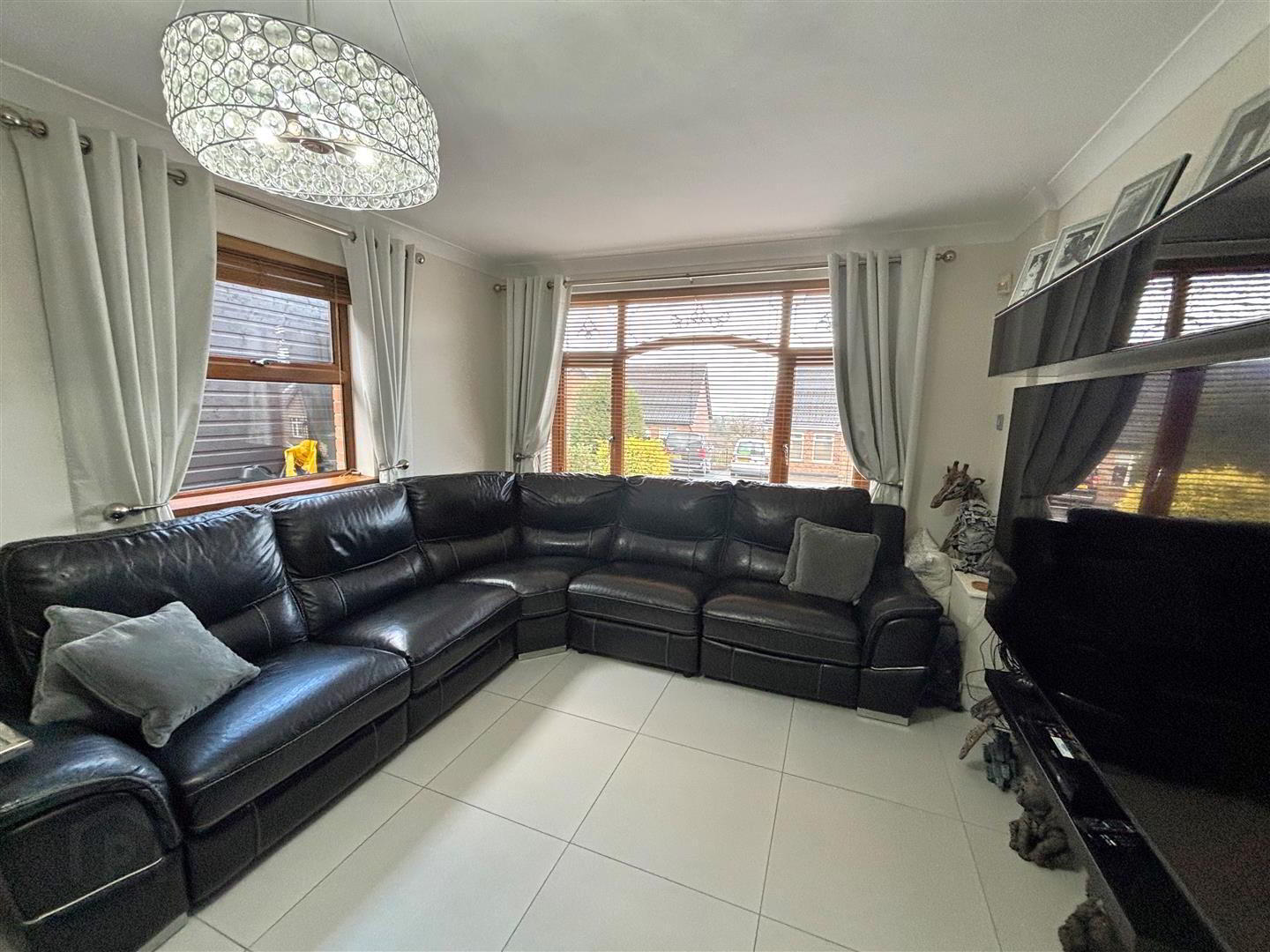 25 Lyndhurst View Avenue 6 of 35