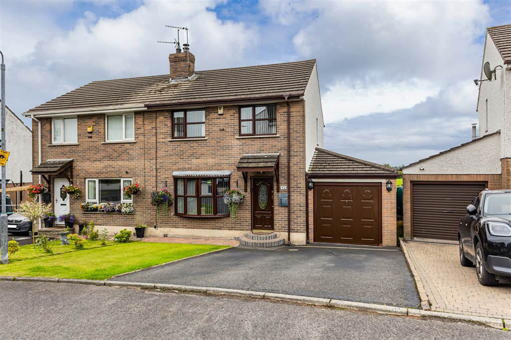12 Ashvale Heights 1 of 31