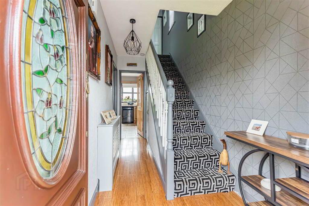 12 Ashvale Heights 4 of 31