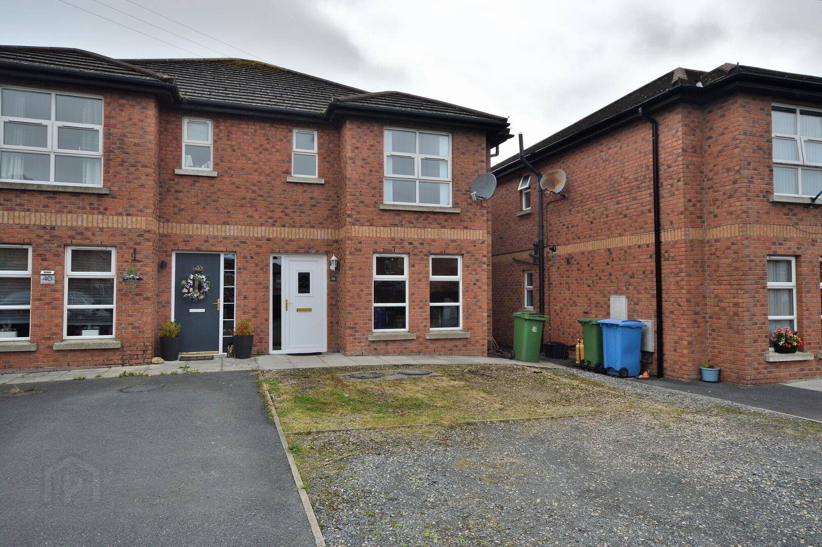 38 Balmoral Square 1 of 21