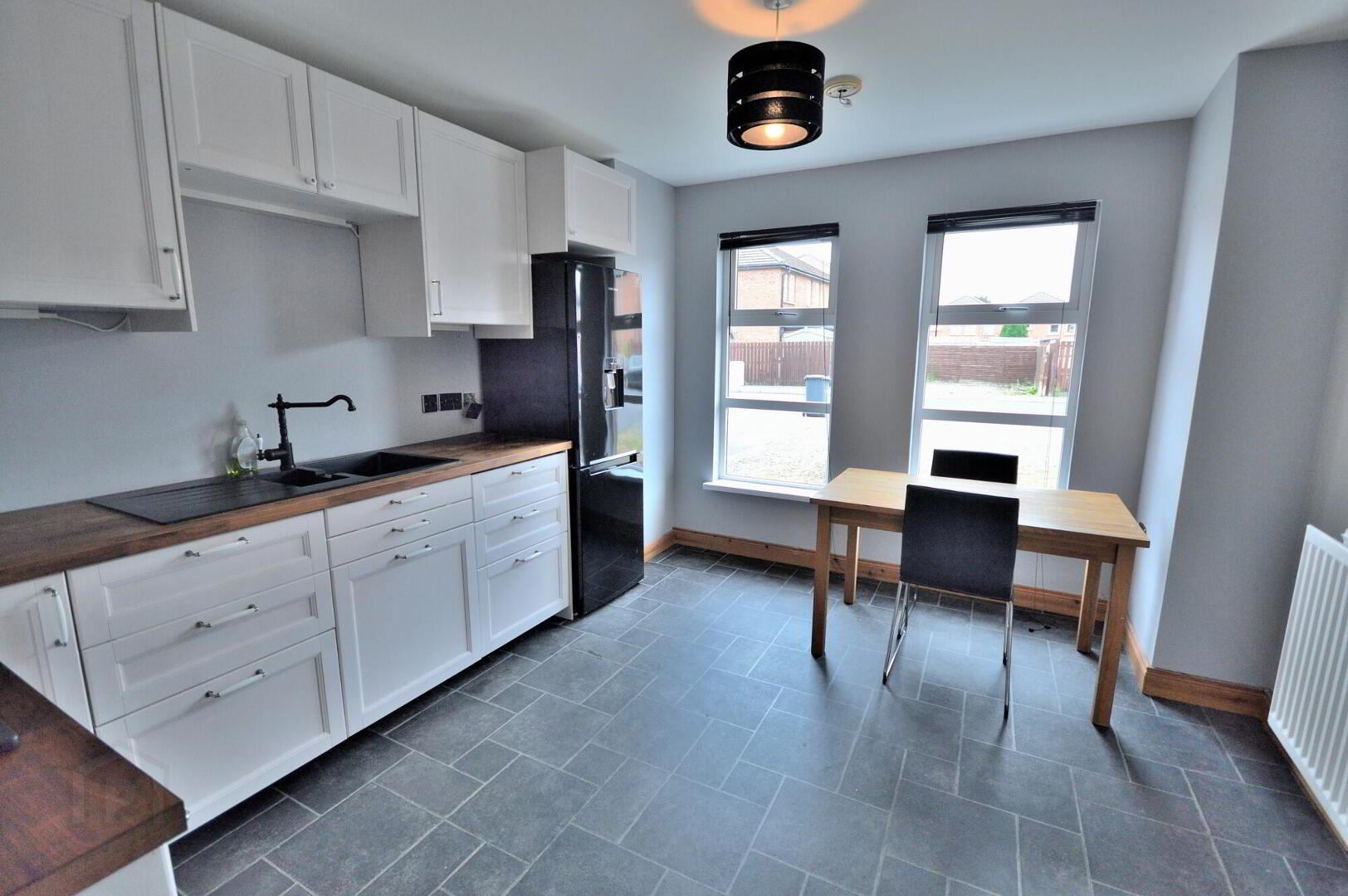 38 Balmoral Square 3 of 21