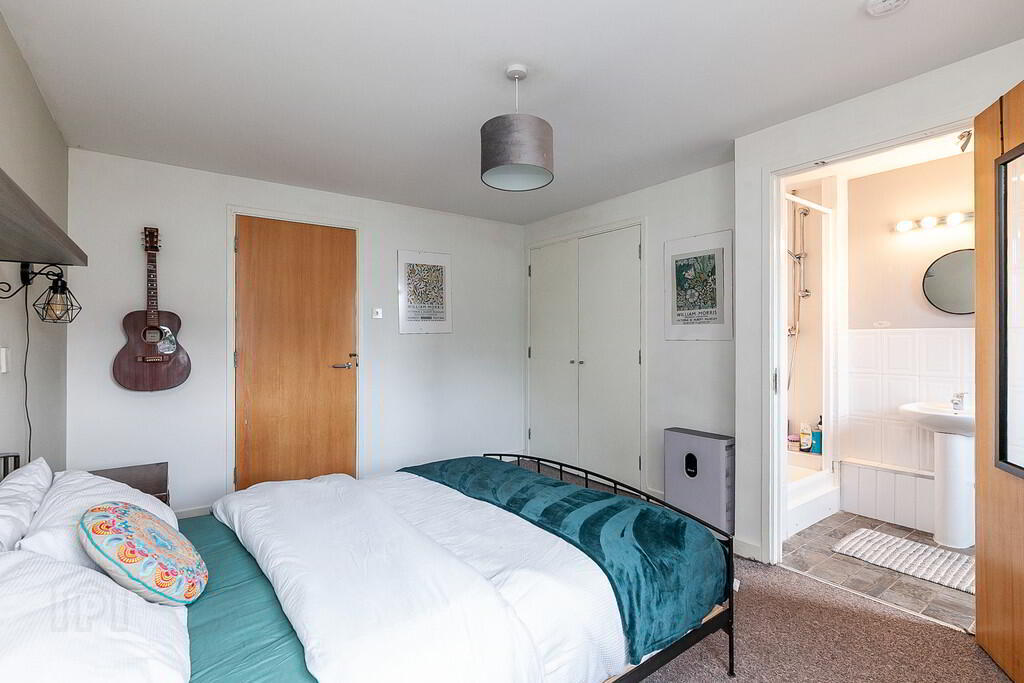 Apartment 60 17 Queens Square 12 of 20