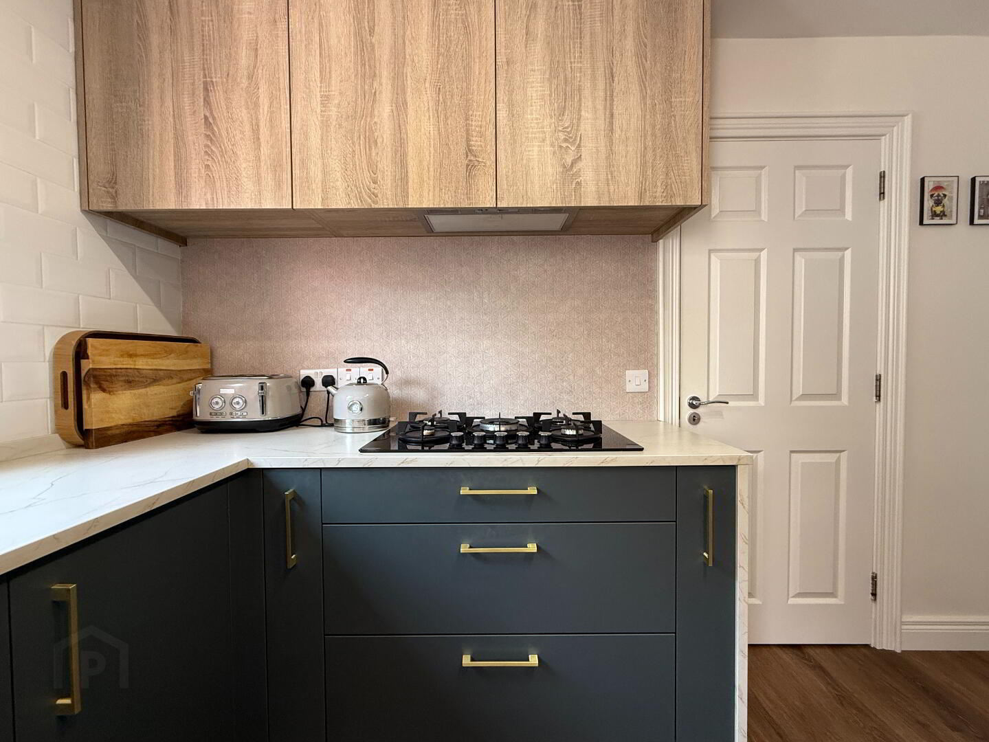 2 Greenvale Grove 16 of 39