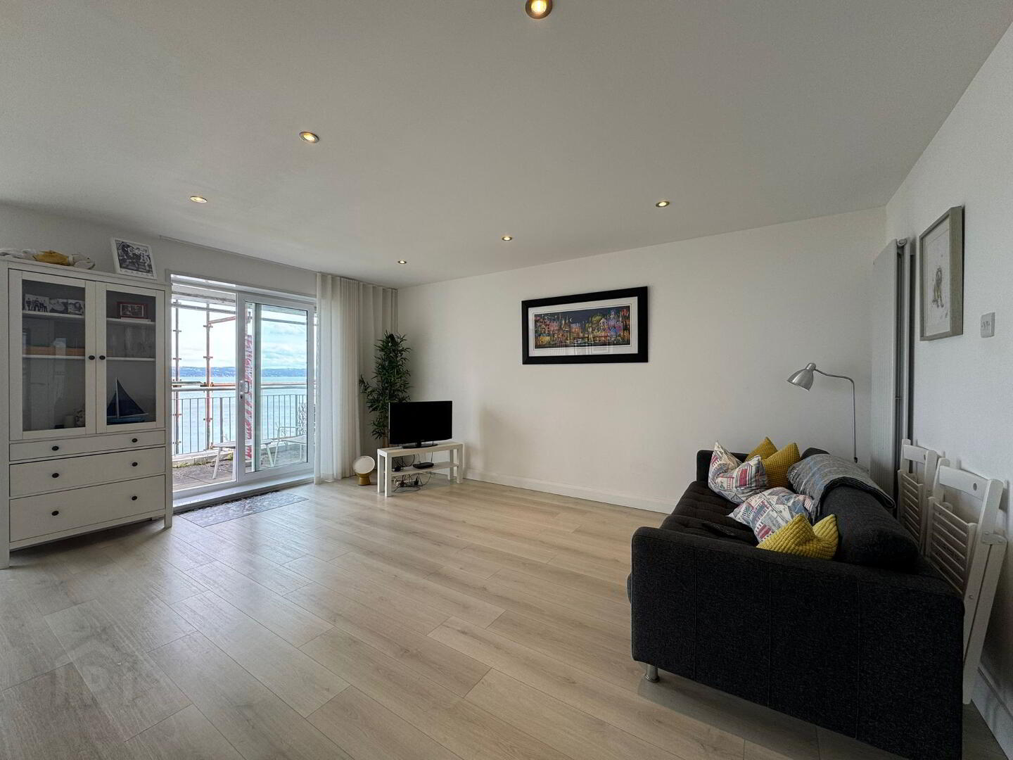 Apt 3 Marine Sands 4 of 14
