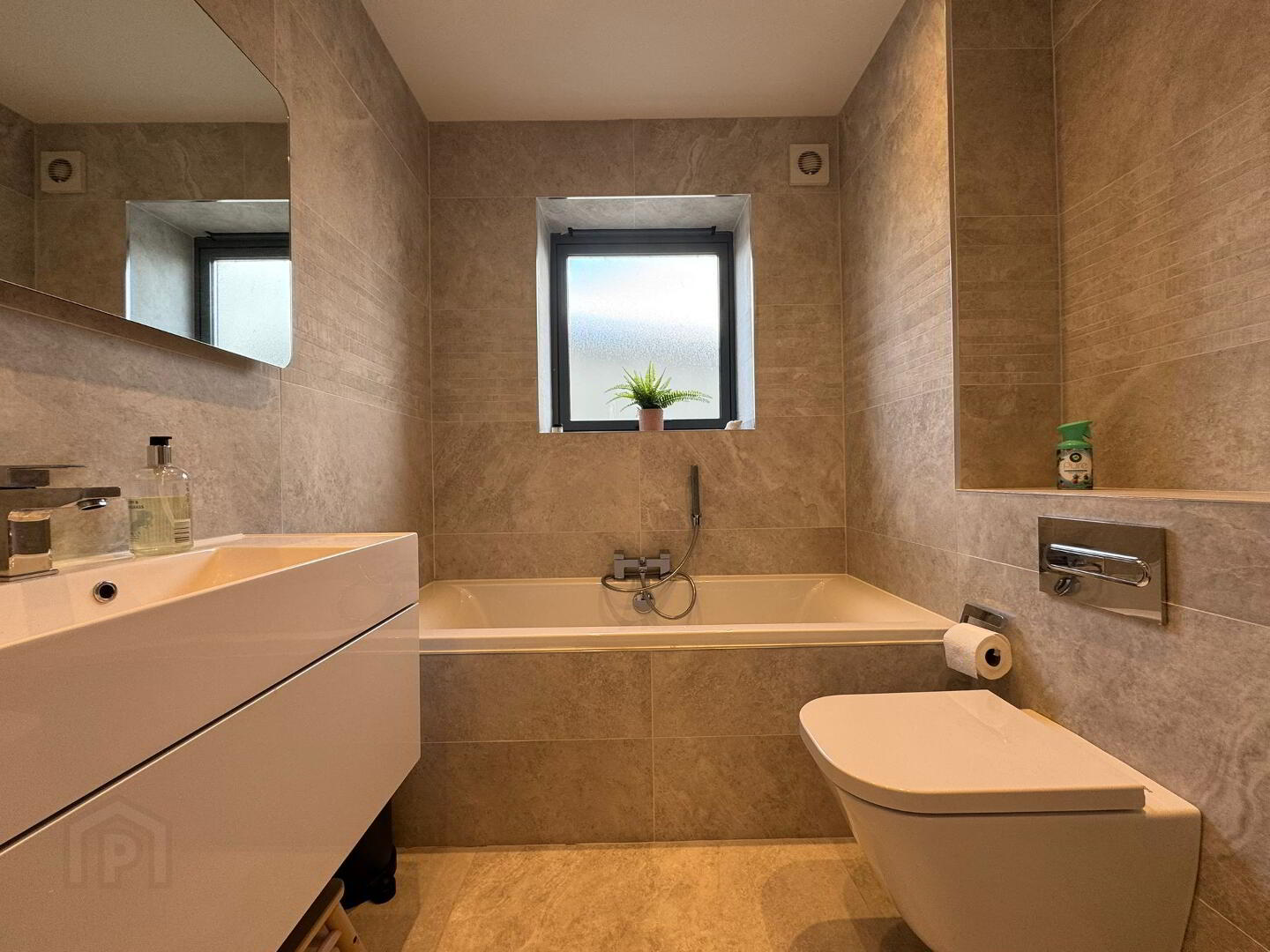 Apt 3 Marine Sands 11 of 14