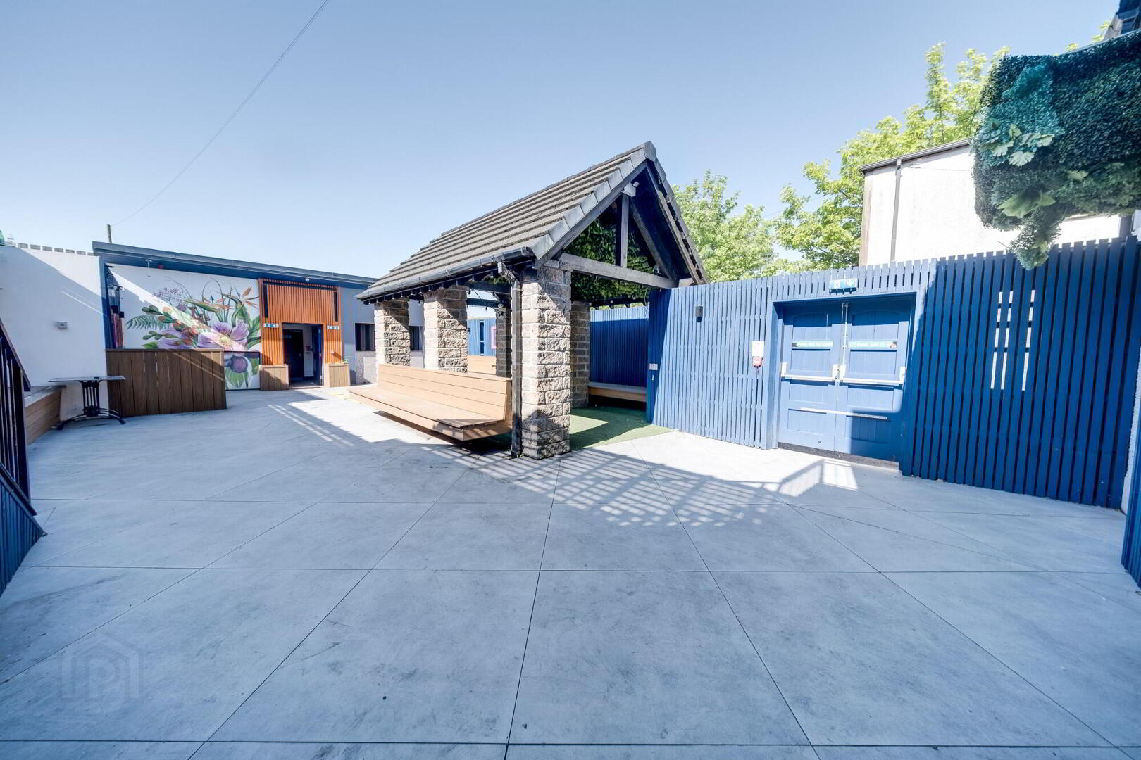 62 Rainey Street 8 of 12