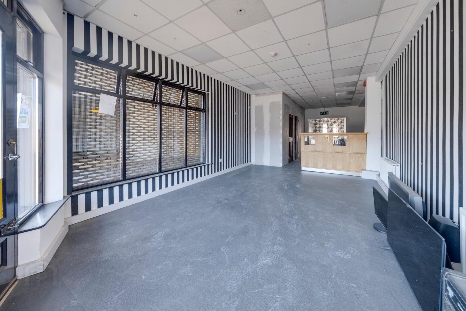 64 Rainey Street 3 of 9
