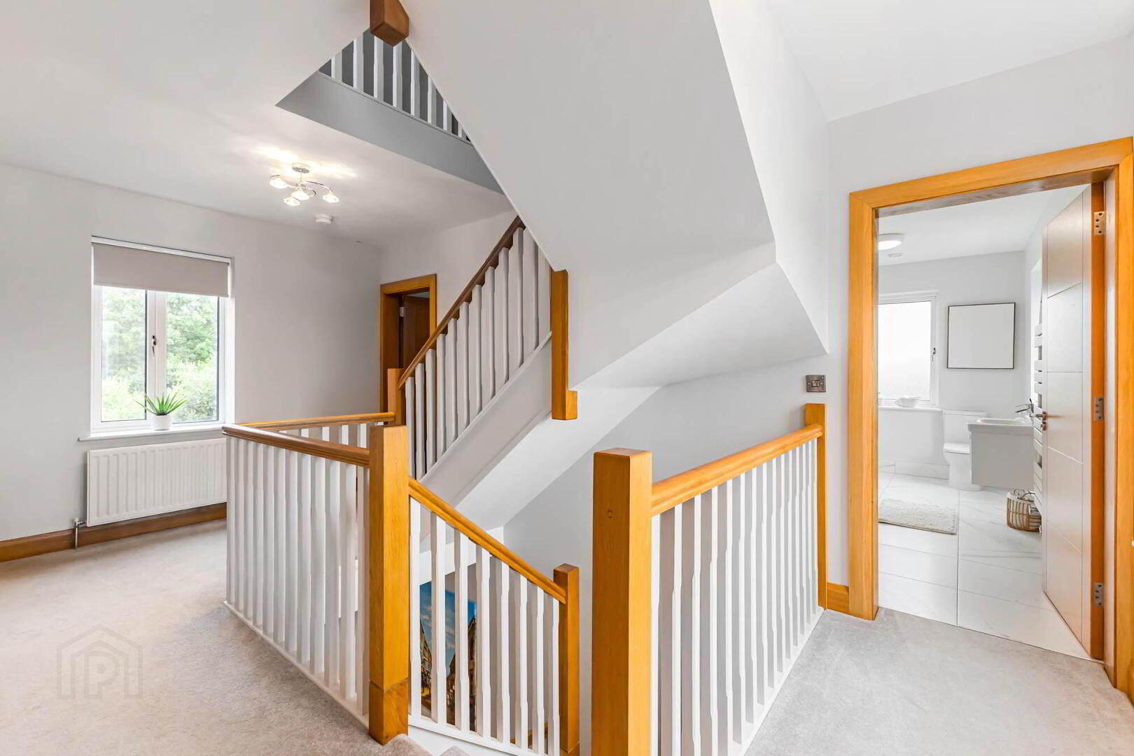 3 Charlottes Court 13 of 29