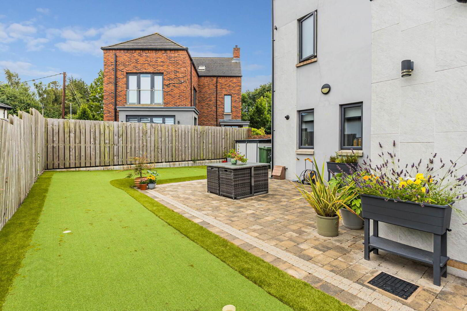 3 Charlottes Court 26 of 29