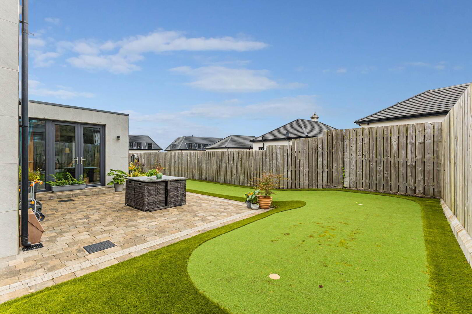 3 Charlottes Court 29 of 29