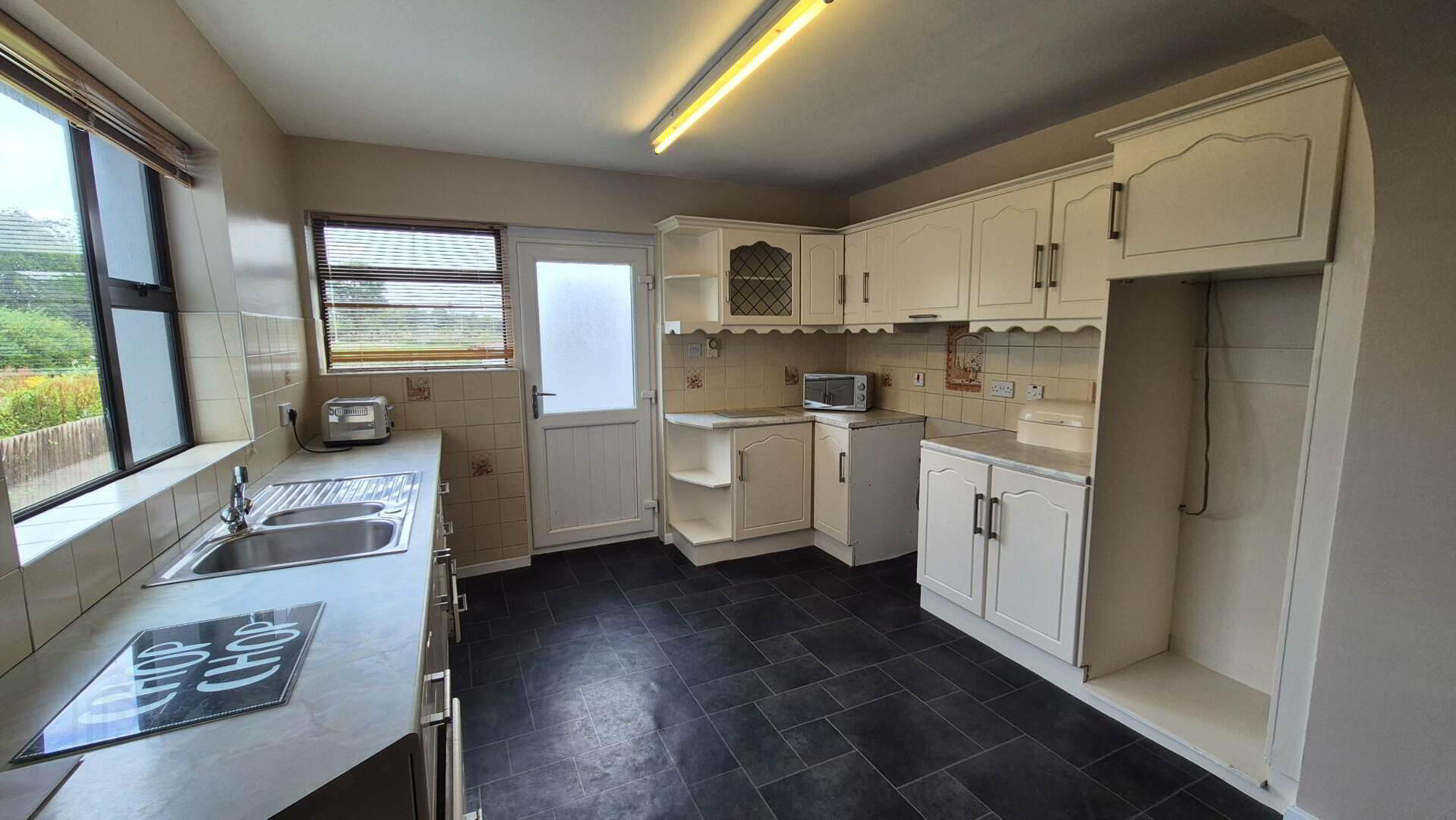 324 Coneyburrow Road 5 of 15