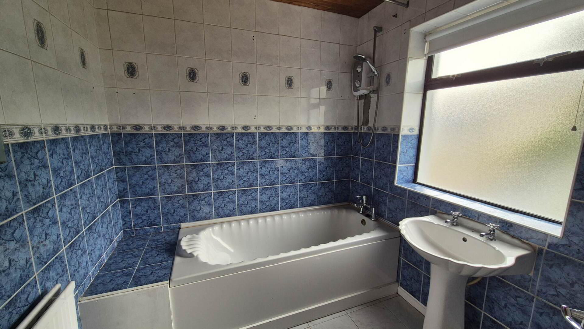324 Coneyburrow Road 7 of 15