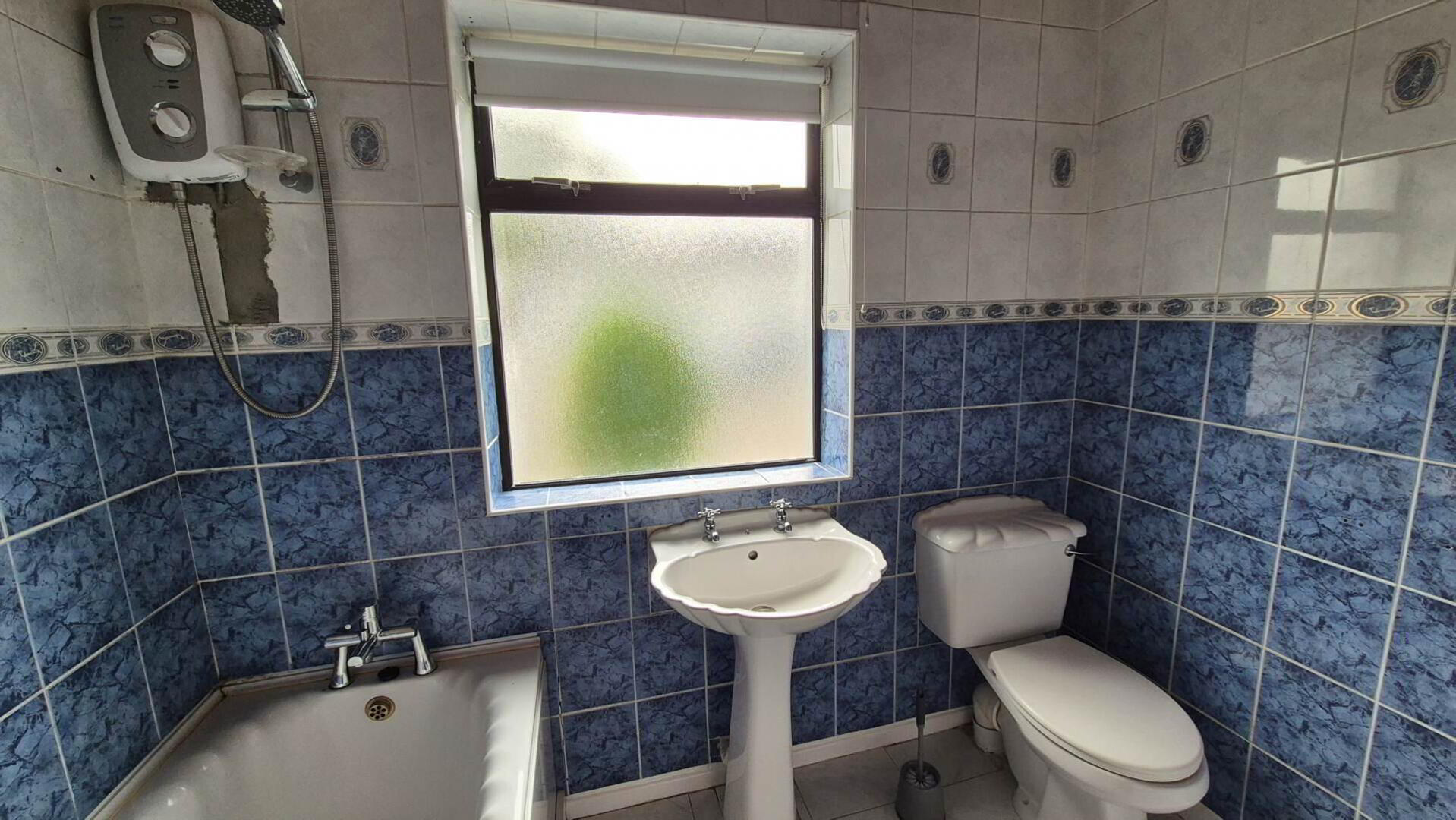 324 Coneyburrow Road 8 of 15