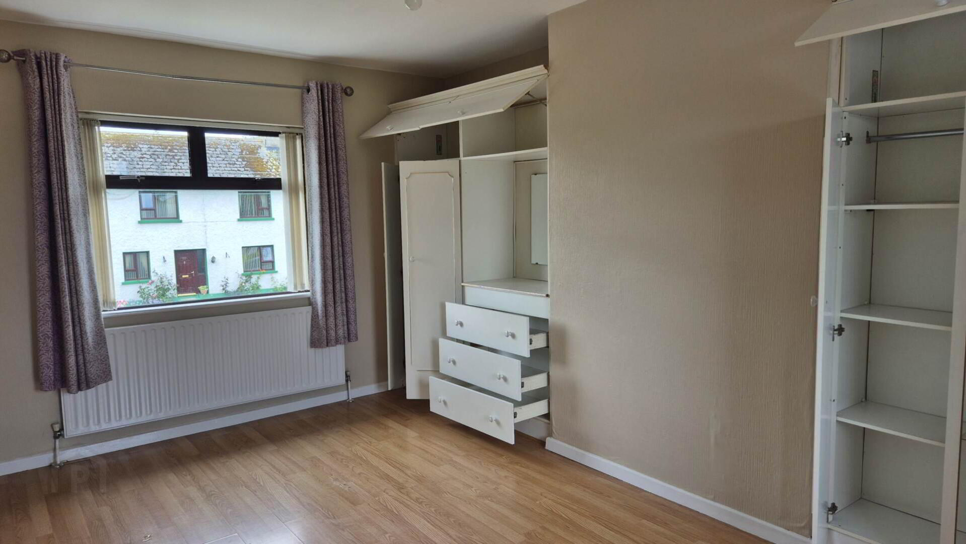 324 Coneyburrow Road 9 of 15
