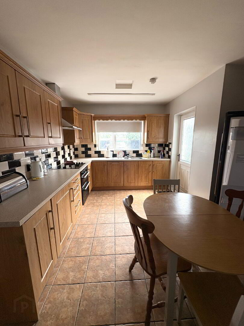 22 Bernagh Gardens 4 of 14