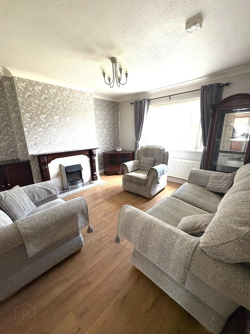 22 Bernagh Gardens 2 of 14