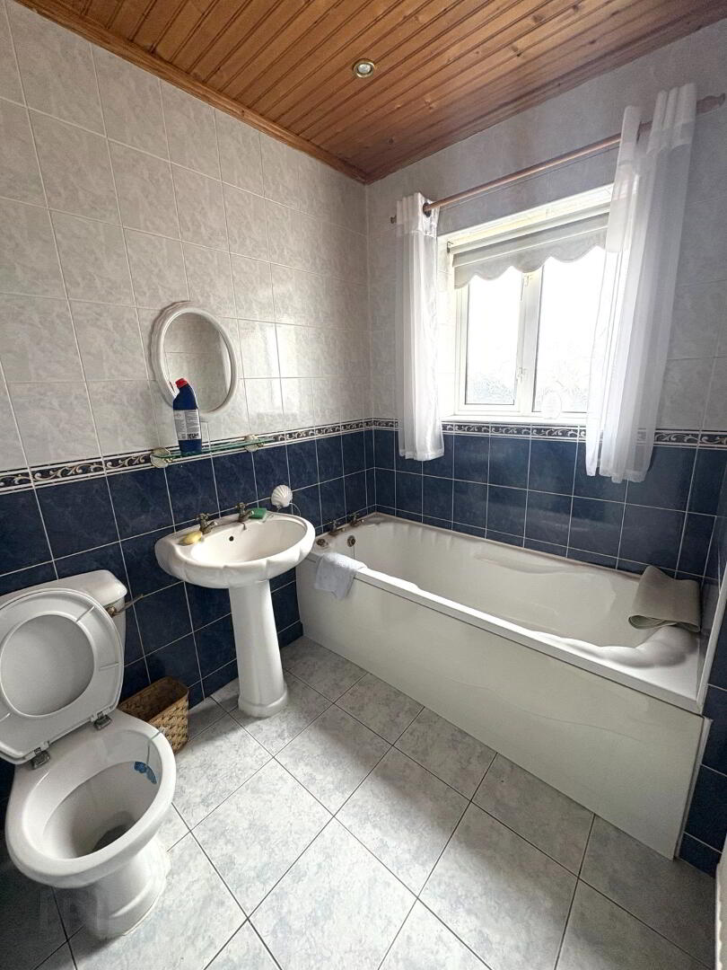 22 Bernagh Gardens 8 of 14