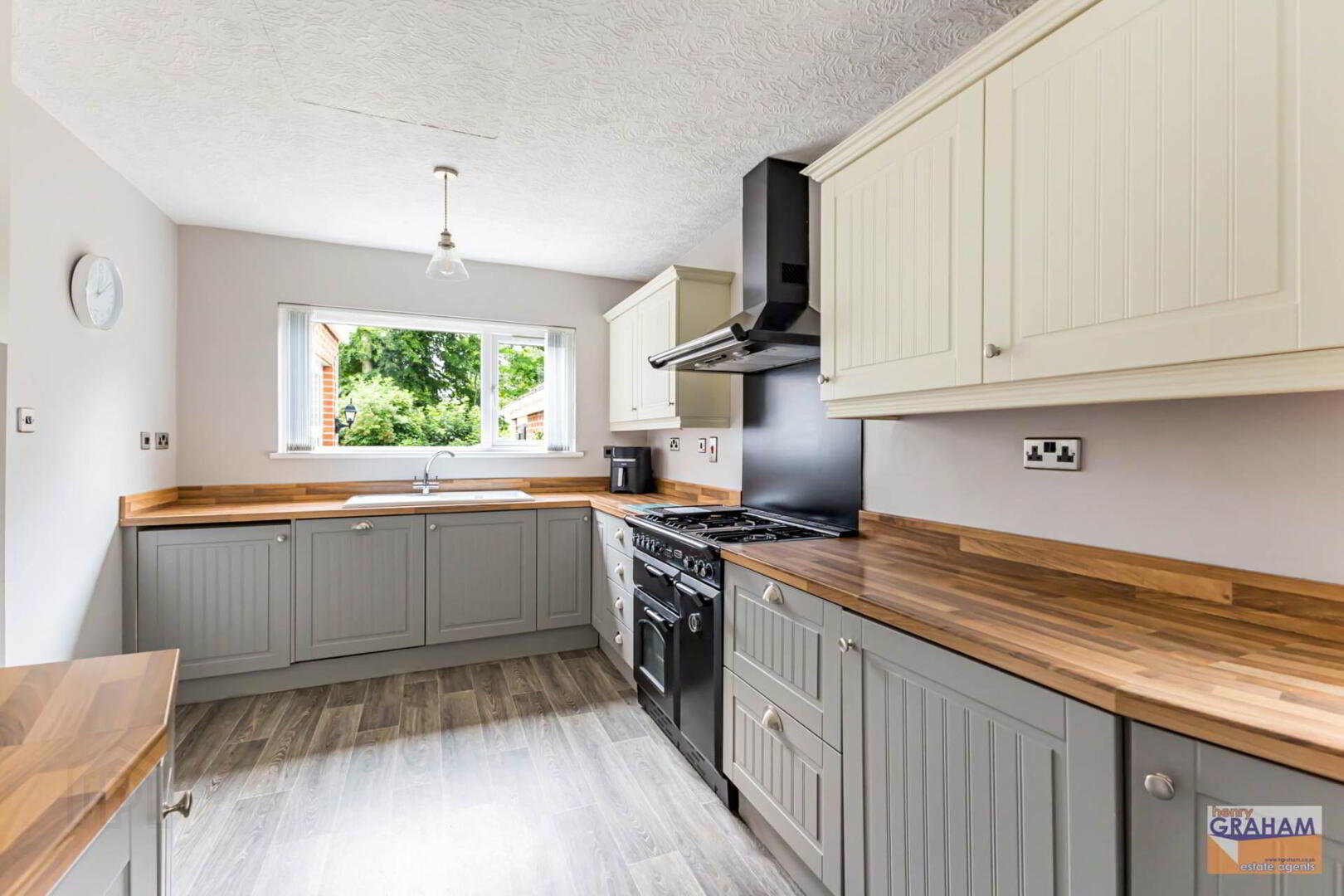 10 Beechdene Gardens 12 of 26