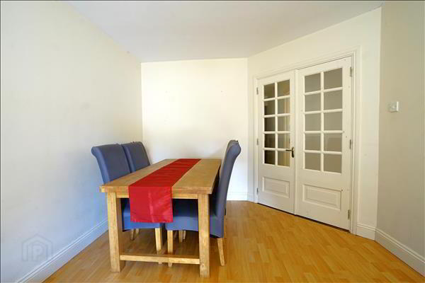 The Mews, Rockshire Road 6 of 14