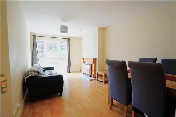 The Mews, Rockshire Road 4 of 14