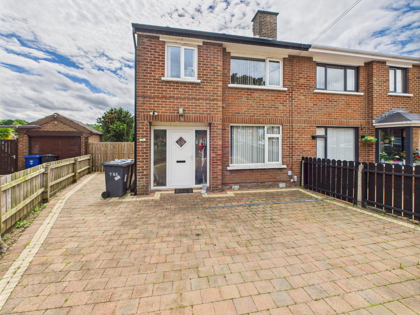 property description image