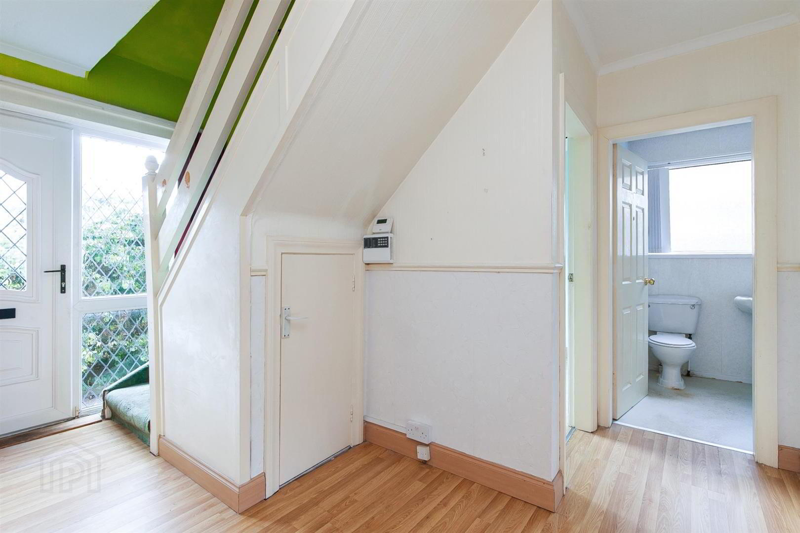 10 Ravelston Crescent 4 of 19