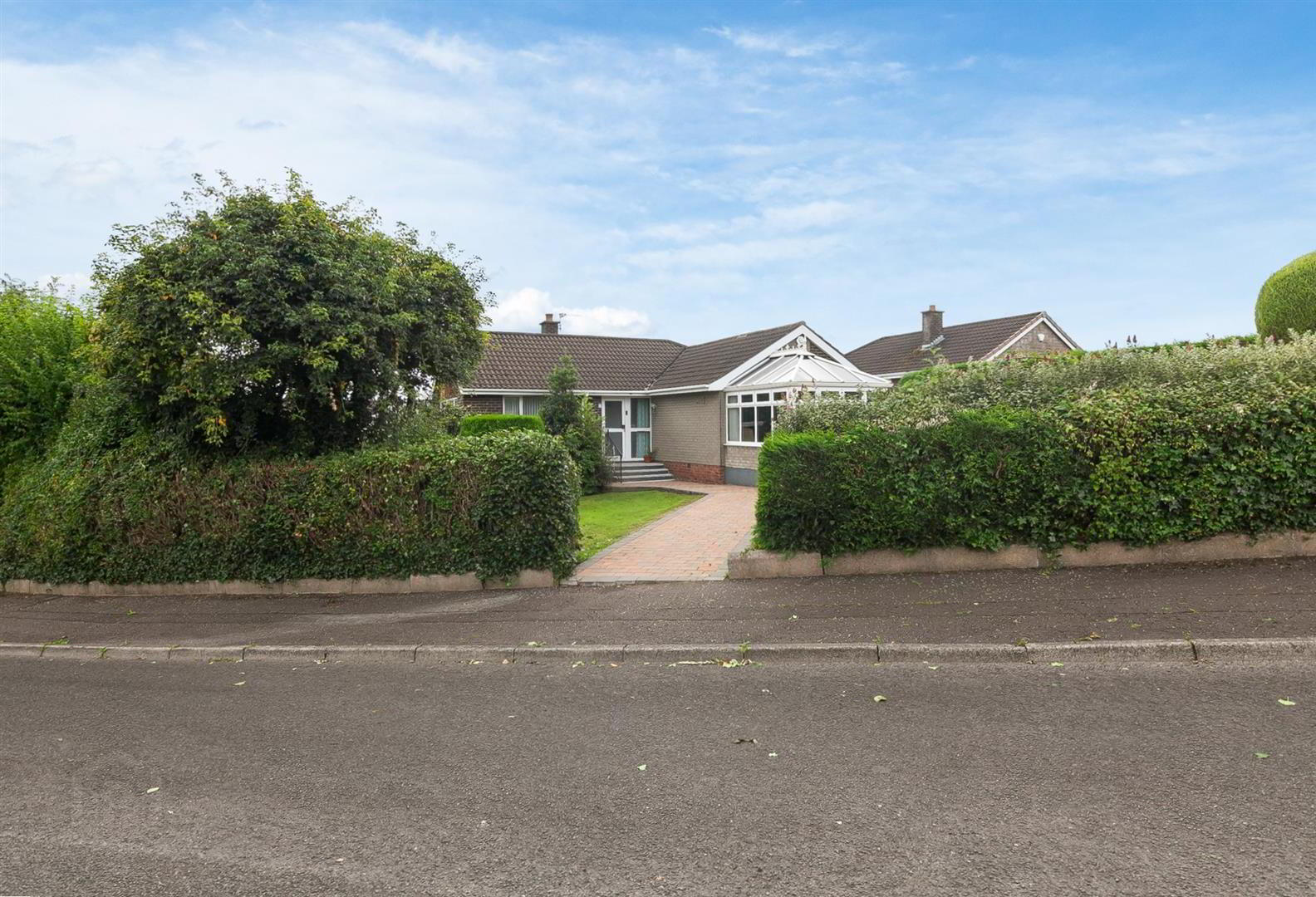 1 Waverley Grove 1 of 21