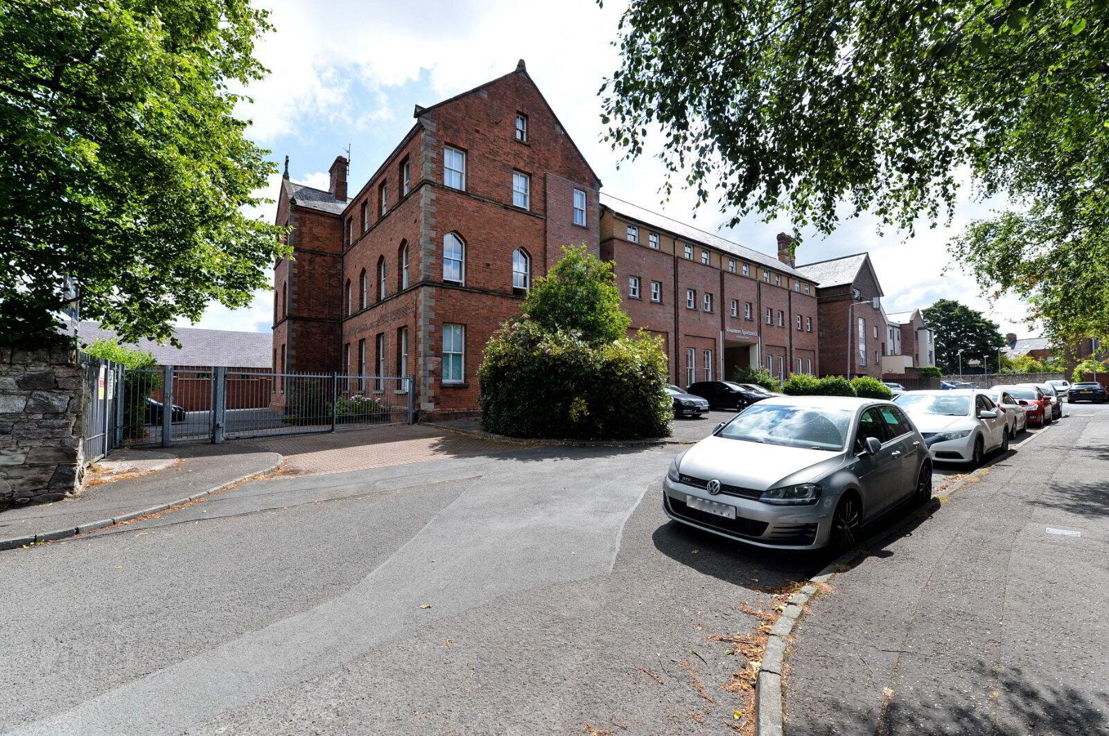 Apartment 17 48 Rossmore Drive 9 of 10