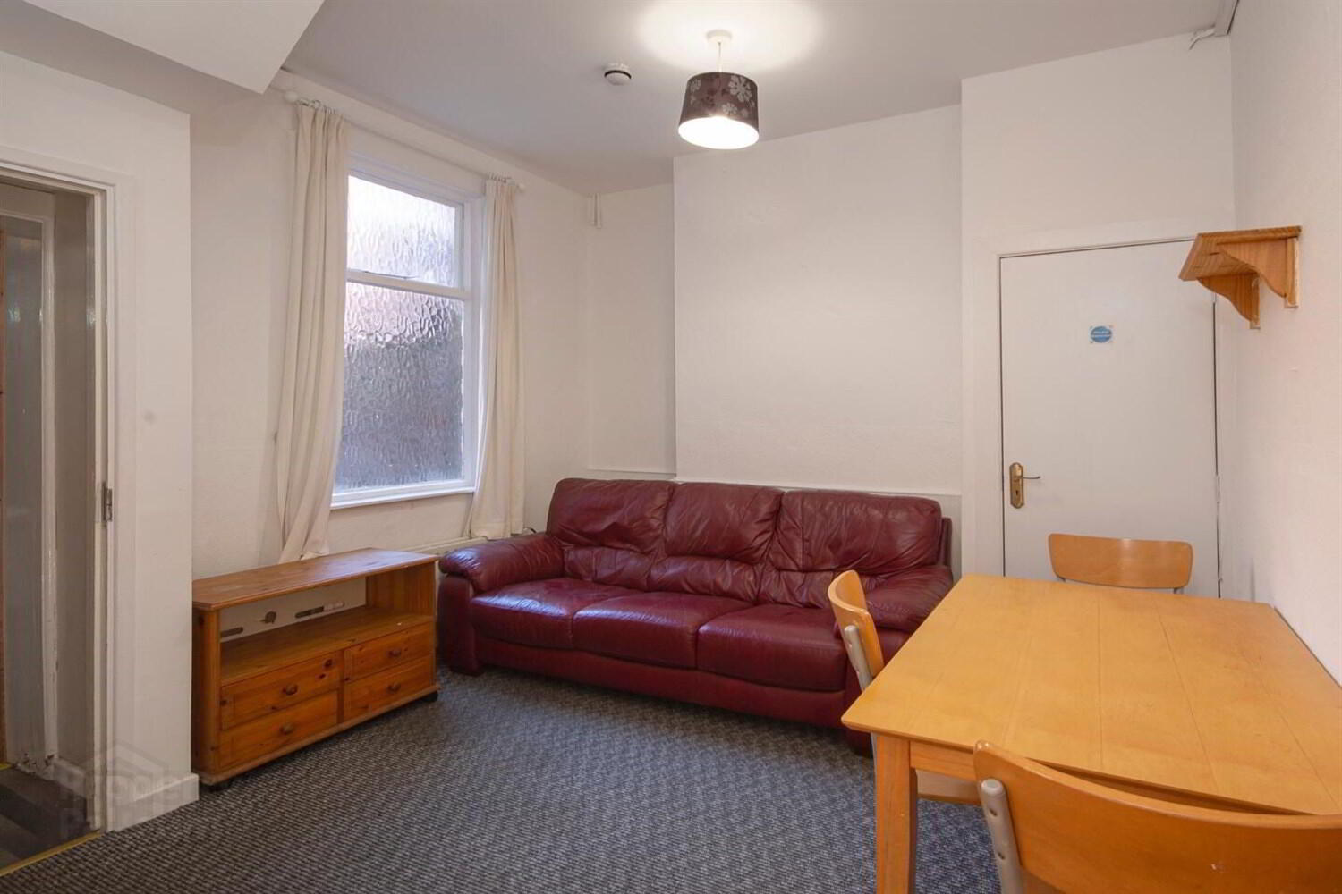 Room 1, 96 Cromwell Road 3 of 7