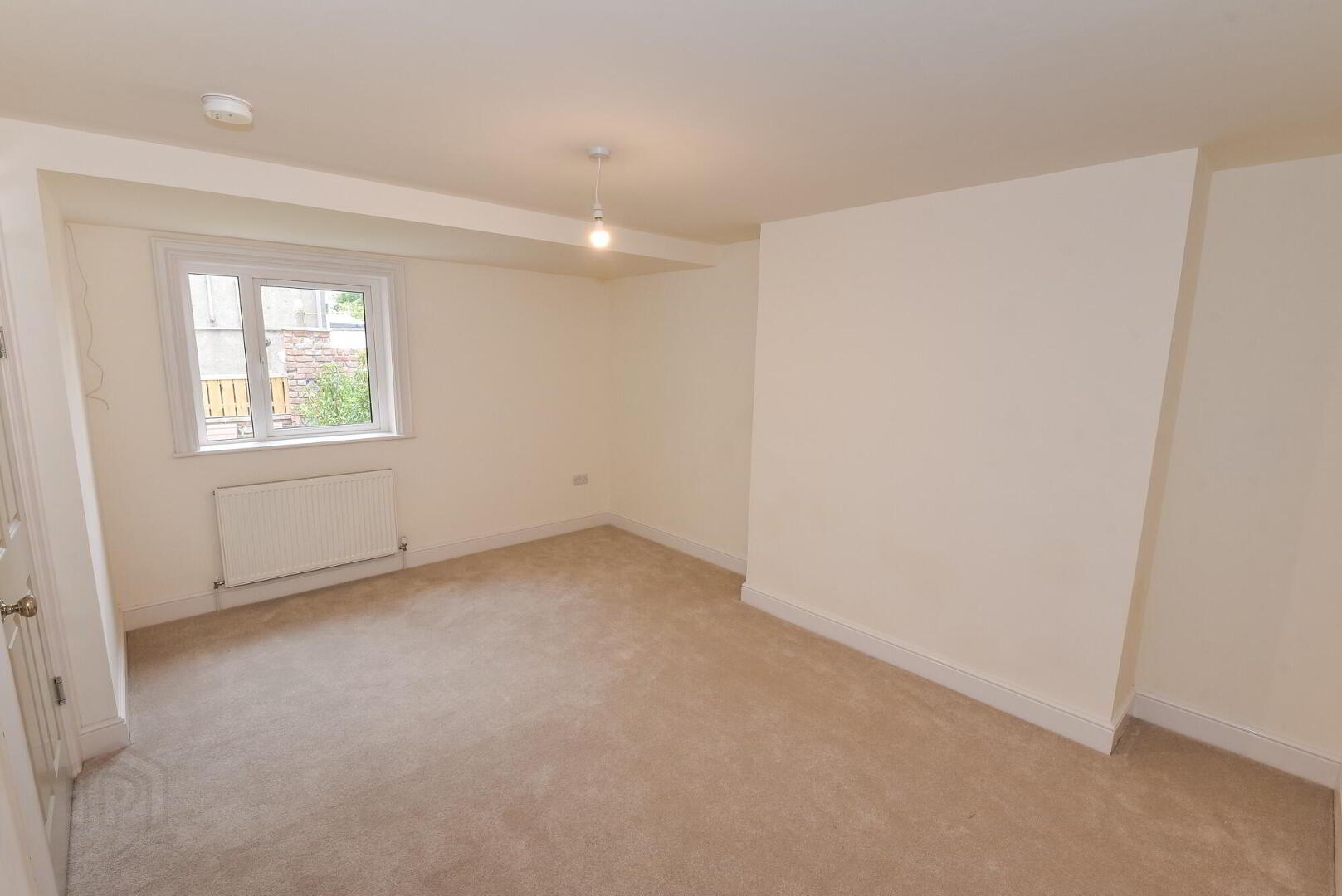 Apt 1, 39 Princetown Road 3 of 10