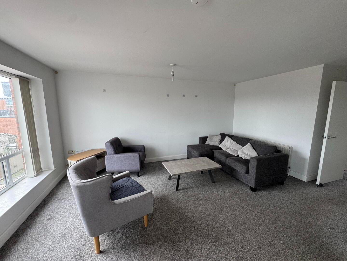 706 College Court Central, 56 King Street 4 of 14