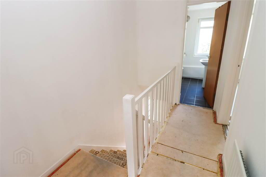 34b Craignish Crescent 10 of 15