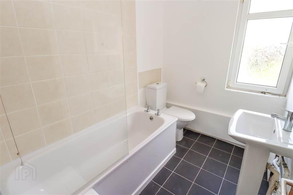 34b Craignish Crescent 14 of 15