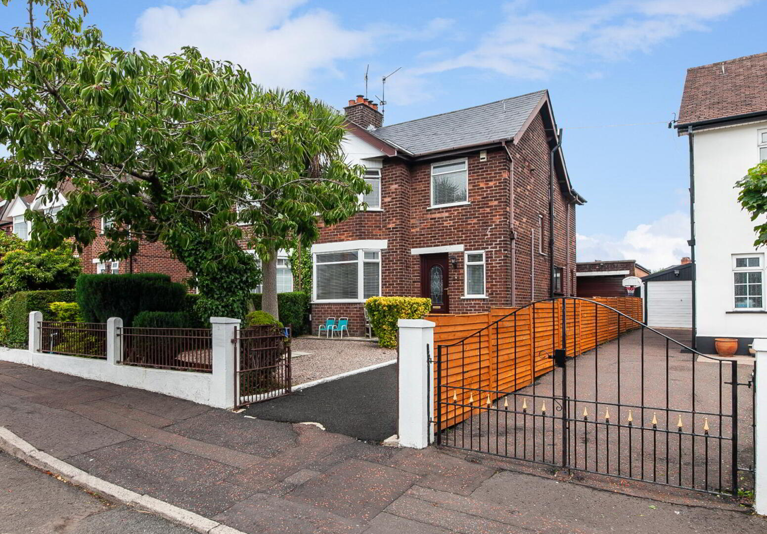 9 Cooldarragh Park North 1 of 27
