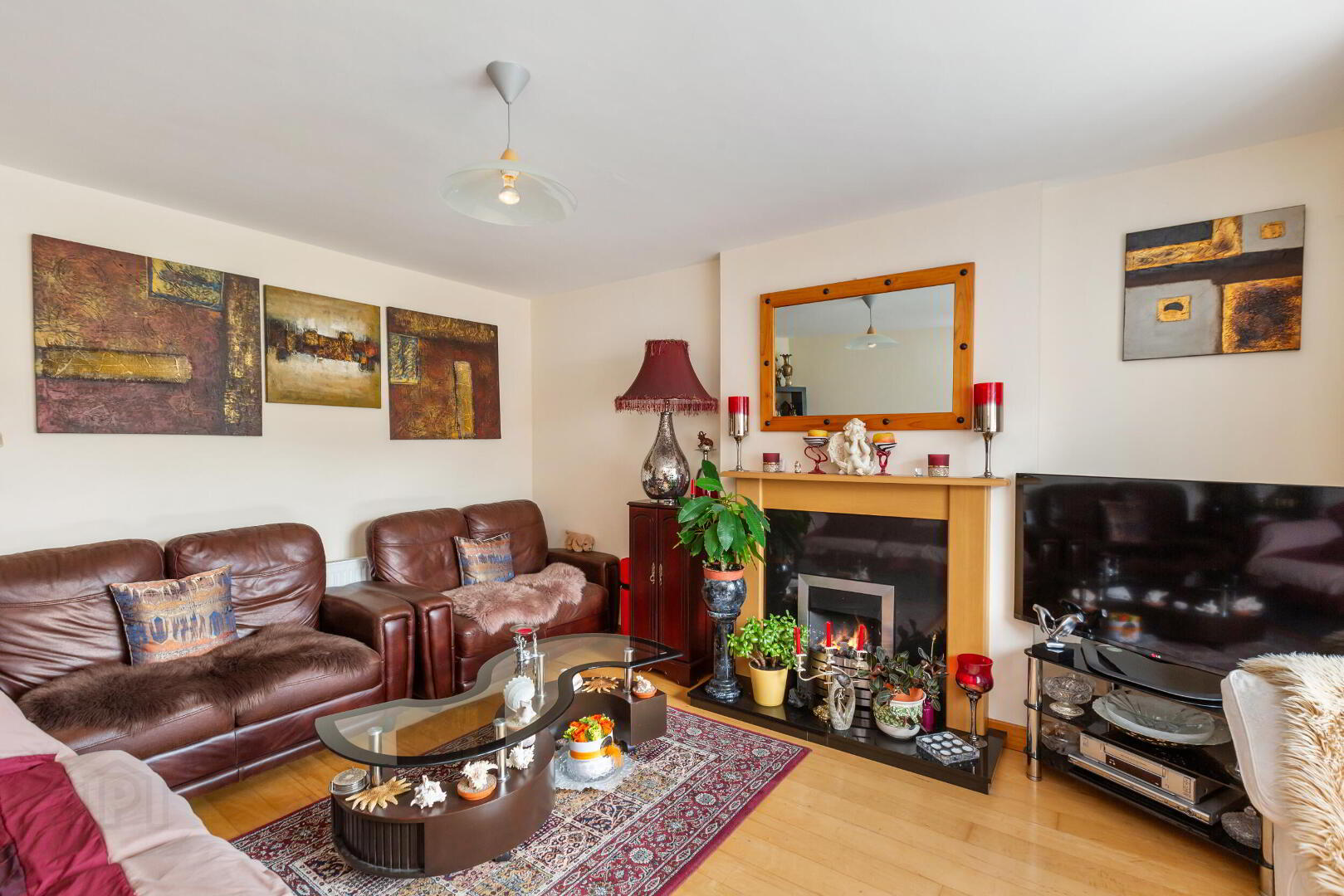 26 Broomhall Court 2 of 12