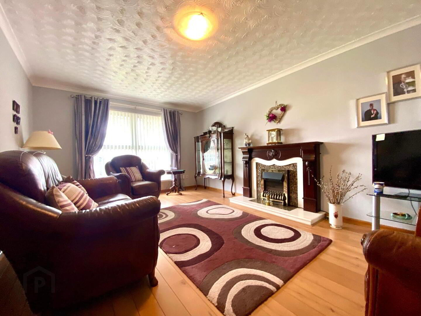 2 Henly Grove 3 of 15